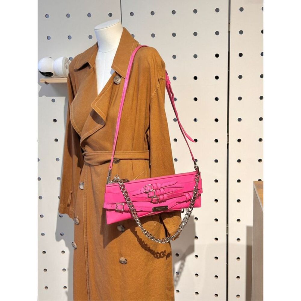 Burberry Women Pre-Loved Bag Very Good Condition